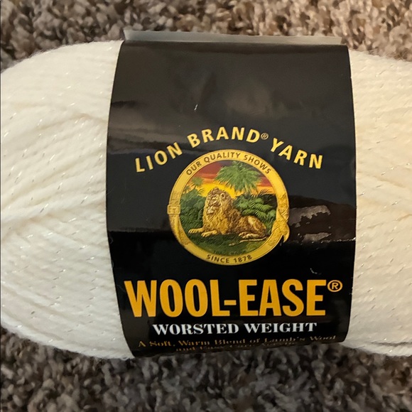 White & Silver Yarn Bundle - Picture 6 of 16